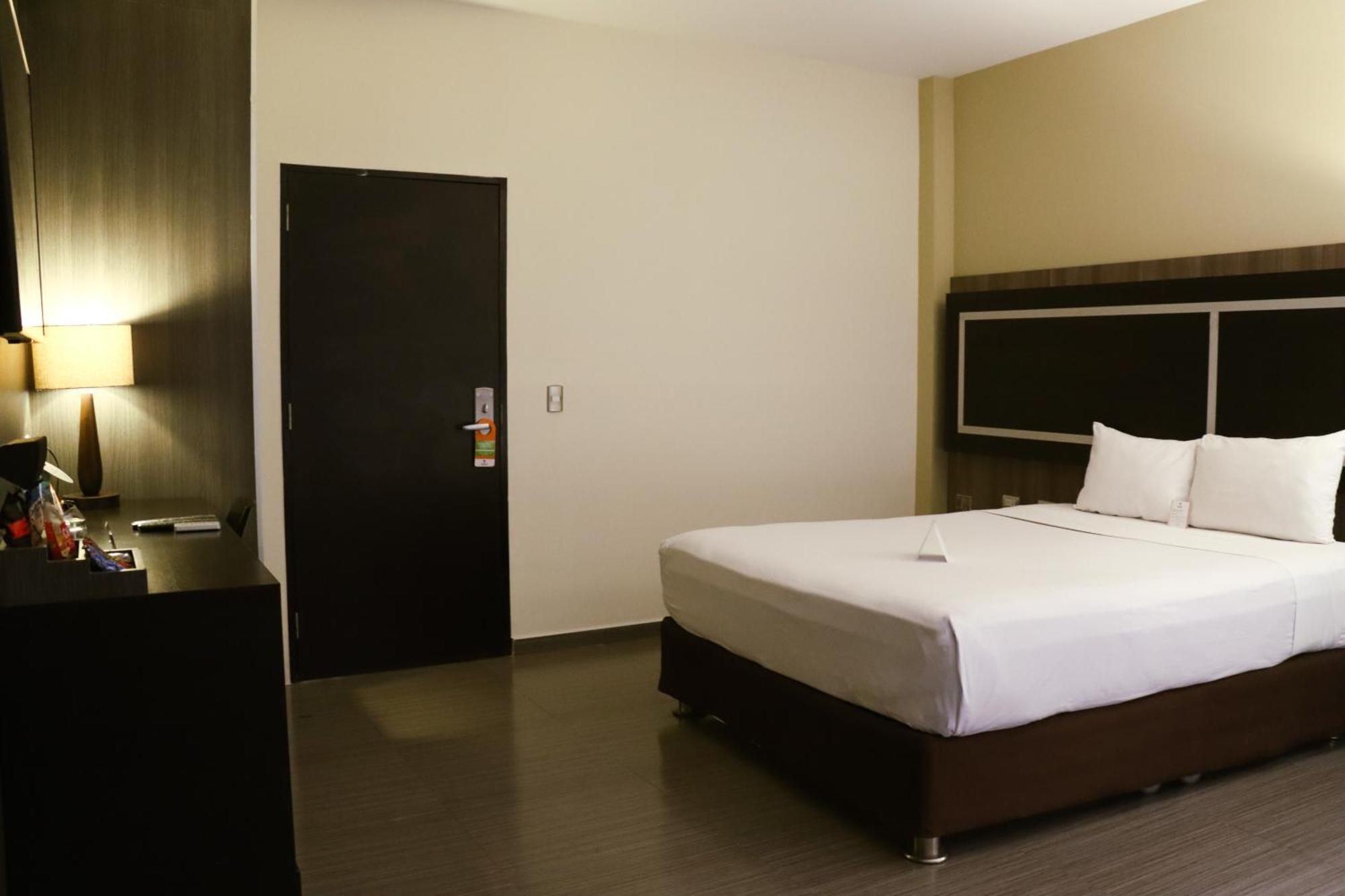 Rado Hotel - Santa Maria Trujillo Buitenkant foto