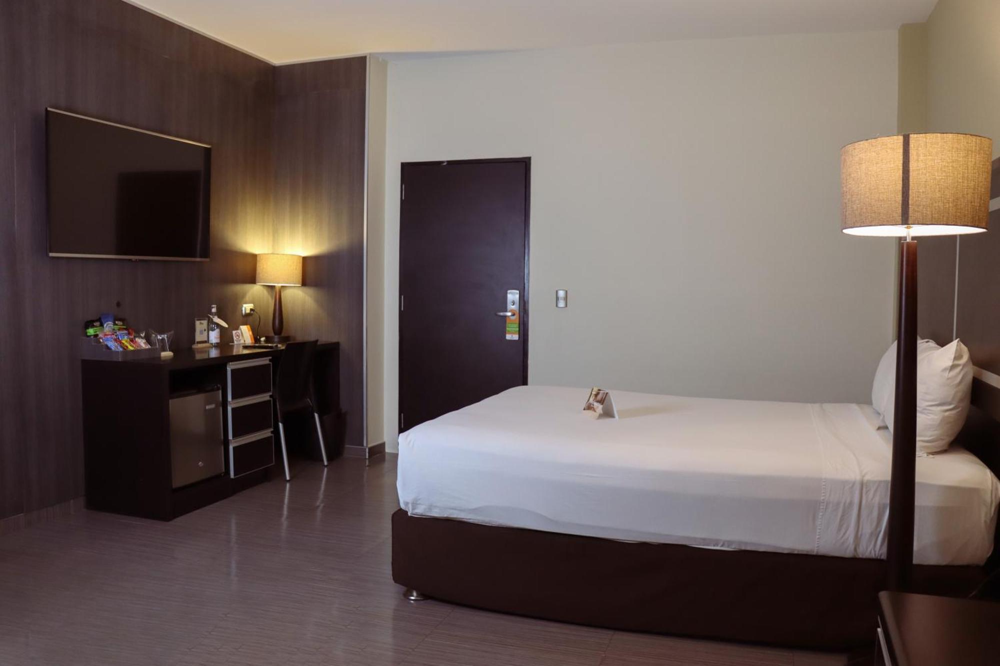 Rado Hotel - Santa Maria Trujillo Buitenkant foto